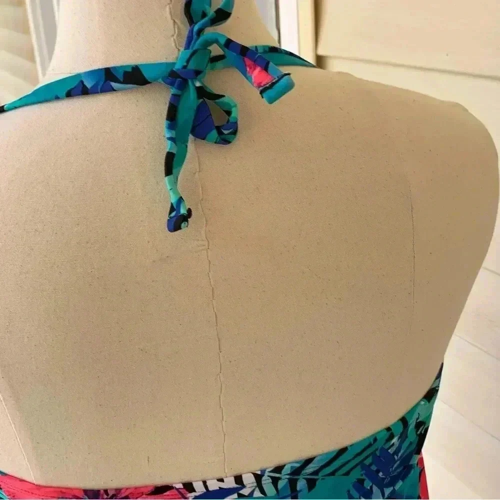 Catalina Tankini Swim Top 3X 22W 24W Cross Front Tropical Flower Swimsuit Halter
